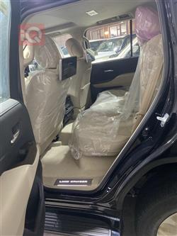 تۆیۆتا لاند کروزەر